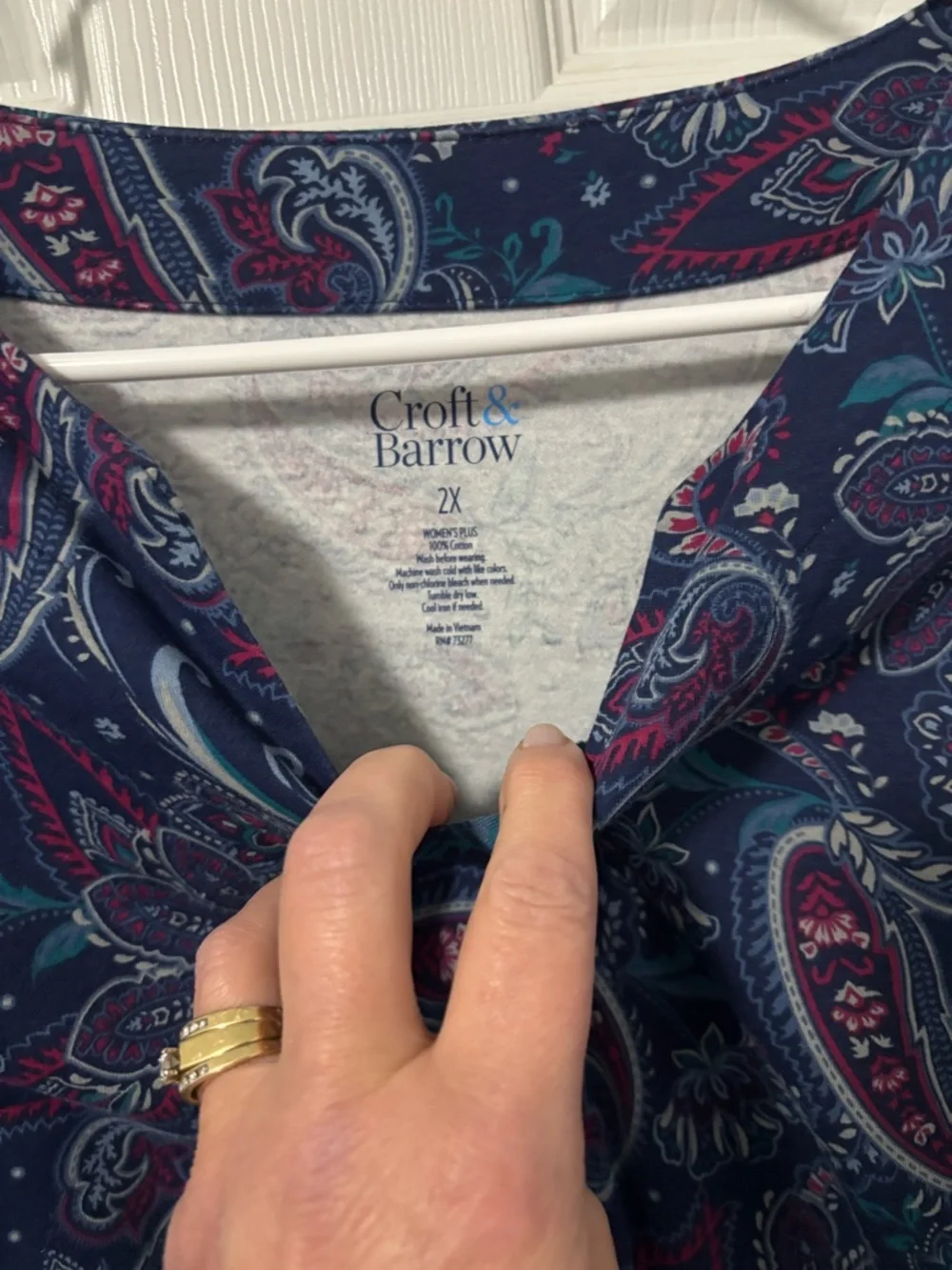 croft & barrow navy paisley top with teal and magenta accents - Picture 2 of 3